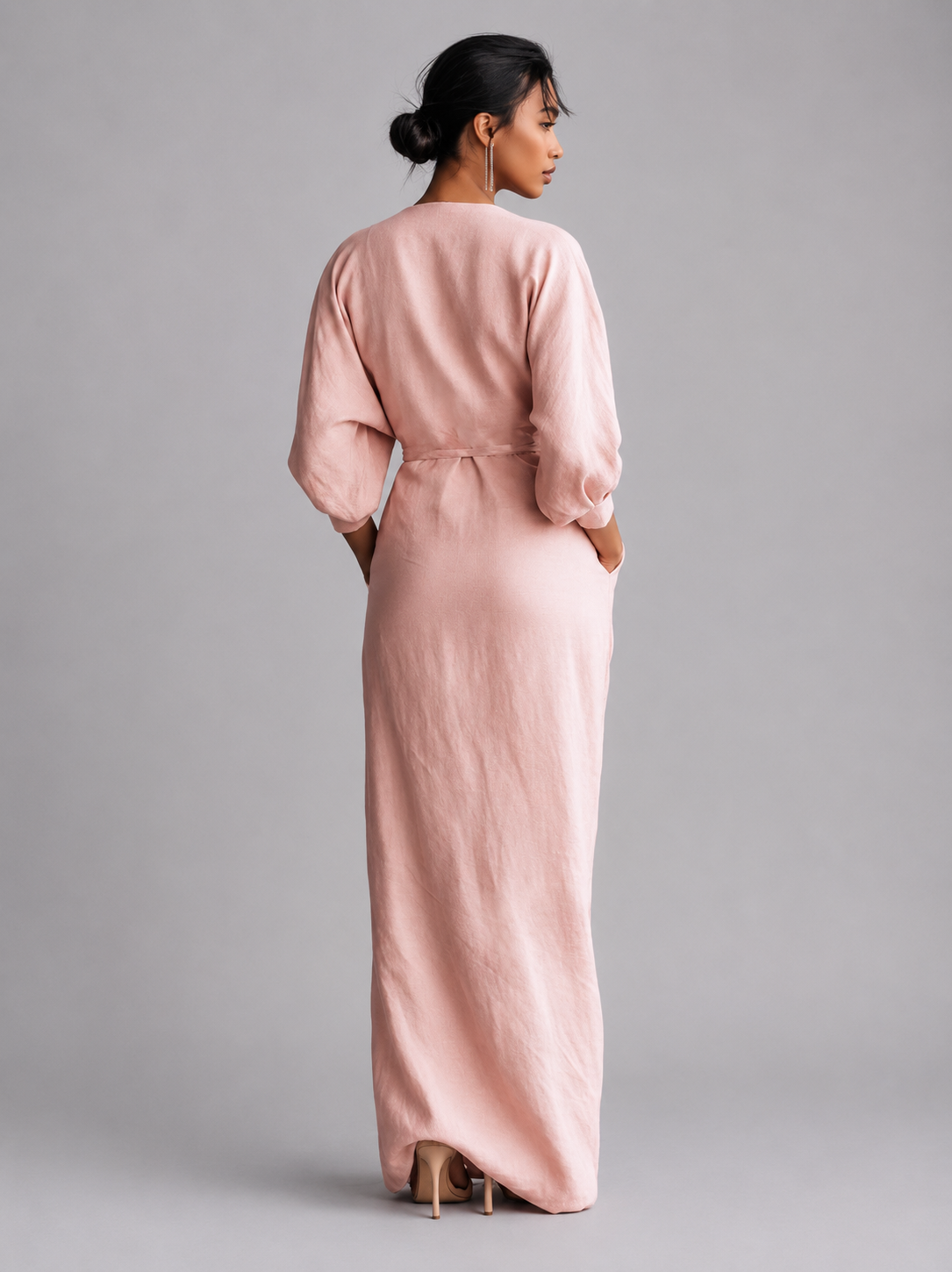 FREYA | Vestido largo rosa de lino con escote en V