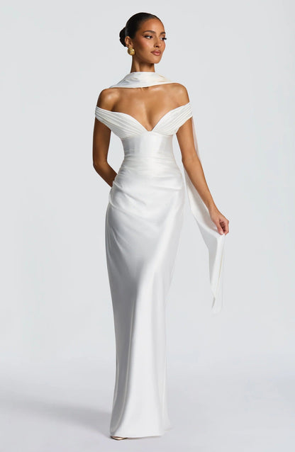 LISA-MARIE | Vestido largo con espalda corsé